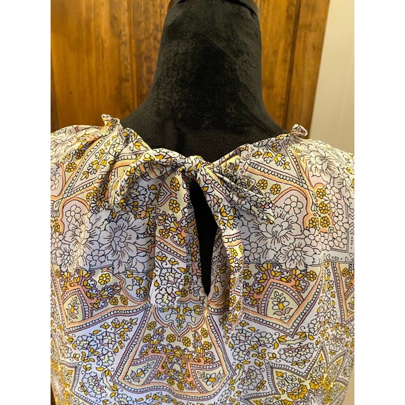 Lauren Conrad  Blouse Sz Large  Top Ruffled Neckline Sleeveless Spring Or Summer - Picture 6 of 10